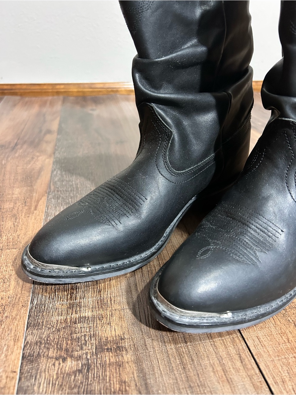 Shyanne Black Leather slouch Western Cowboy Boots 8.5 - Picture 2 of 6